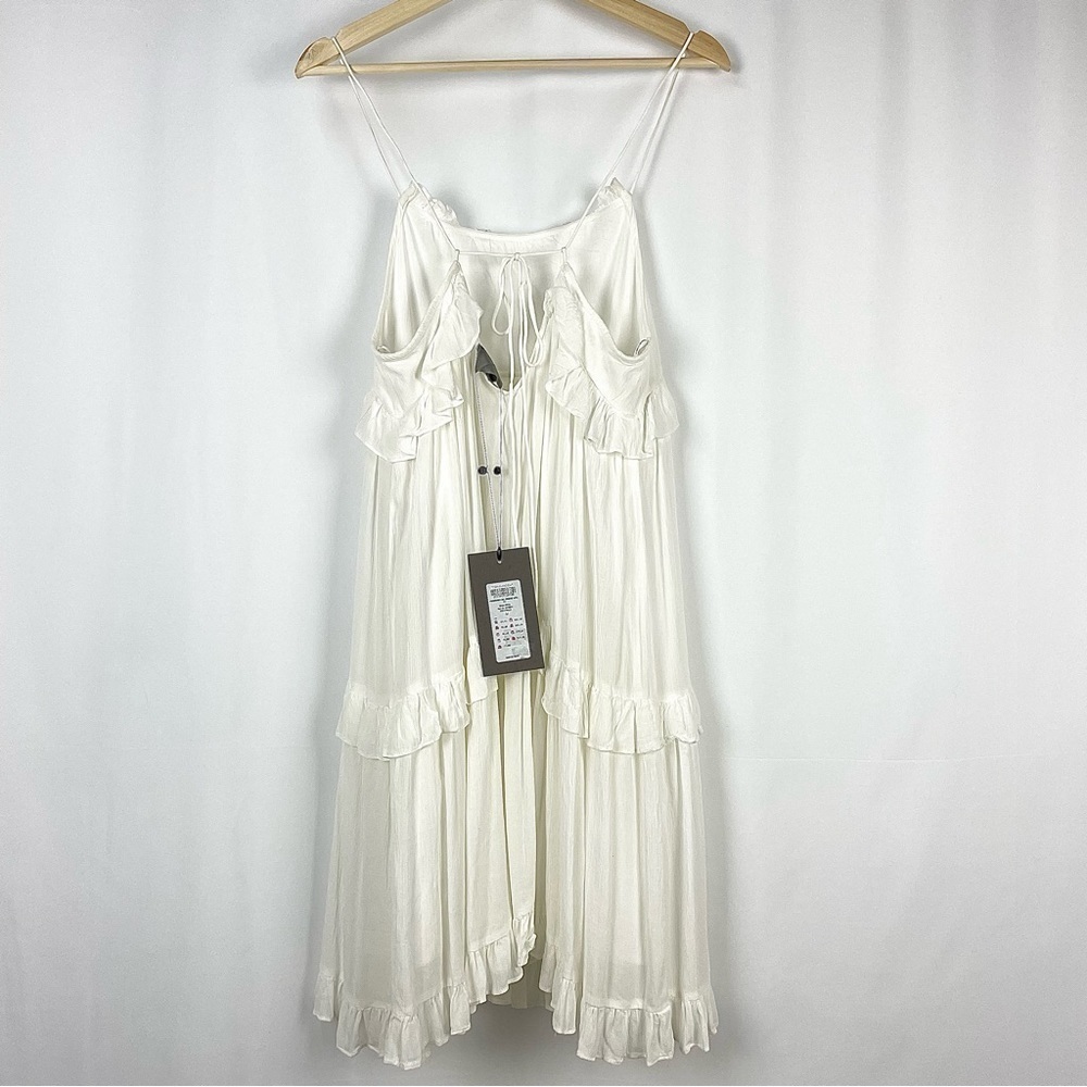 NWT Vero Moda Tiered Ruffle Dress in Snow White Size Medium - Picture 3 of 9